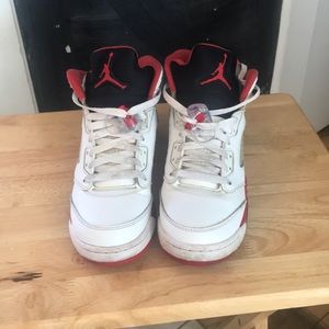 Jordan 5 Retro Fire Red Black Tongue (2013)